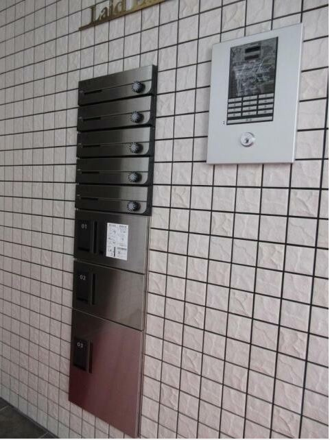 レイドバック武蔵小杉のエントランス