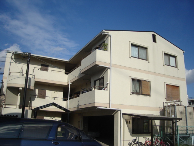 ルミエール奥田の外観