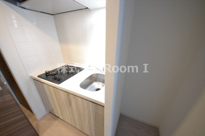 【キッチン】 | S-RESIDENCE天満Gracis | コンパクトなキッチンで掃除もラクラク