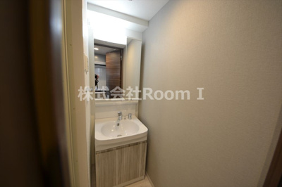 【洗面所】 | S-RESIDENCE天満Gracis | 使いやすい洗面所です