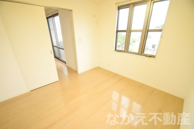 【洋室】 | 広々とした洋室です