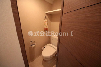 【トイレ】 | エスリード北浜EAST | 落ち着いた色調のトイレです