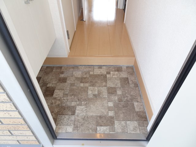 グラッツィア Aの玄関