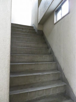 【エントランス】 | 中央マンション