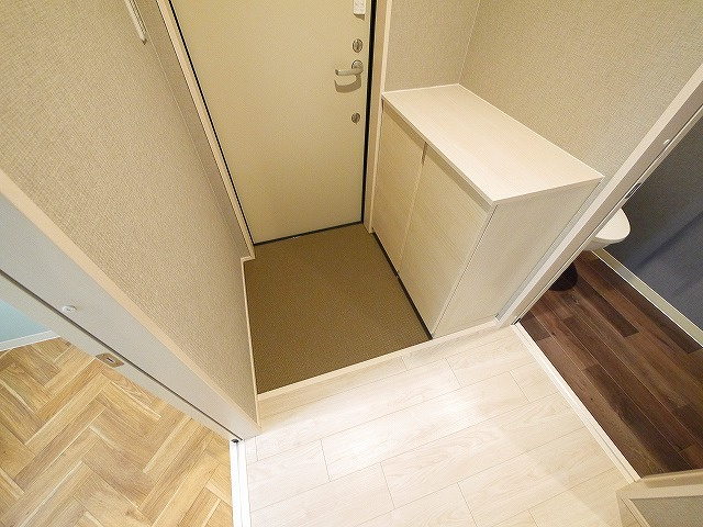 プレステ柳2丁目　壱番館の玄関