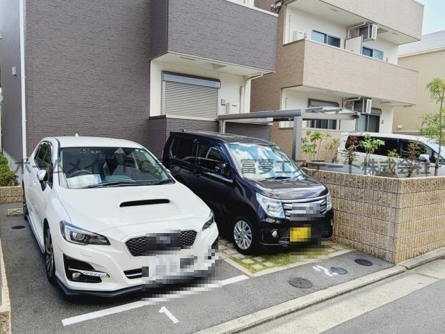 フジパレス湊Ⅰ番館の駐車場