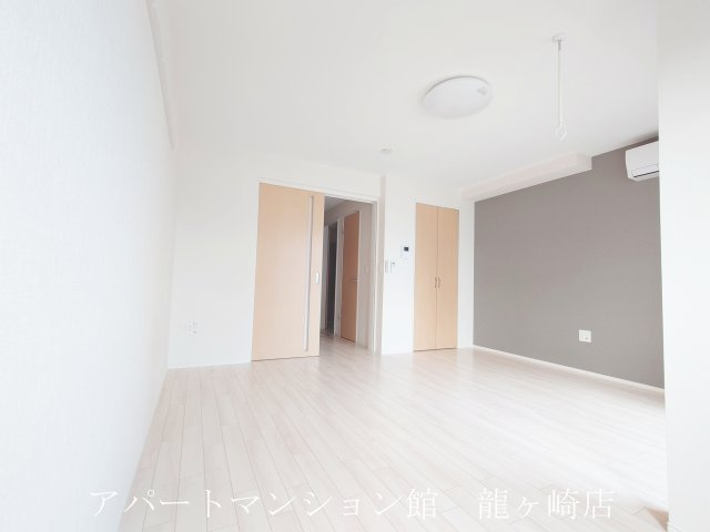 アリュール阿見の居間・リビング