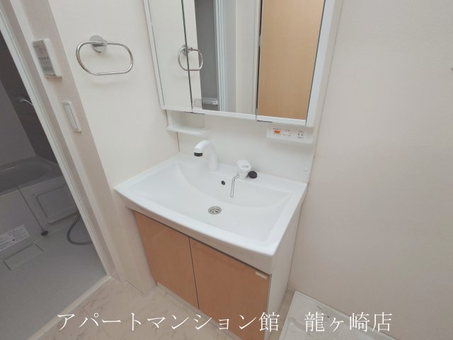 アリュール阿見の独立洗面台