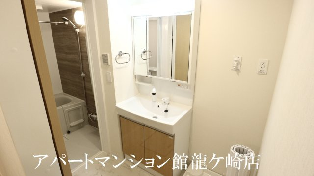 アリュール阿見の独立洗面台