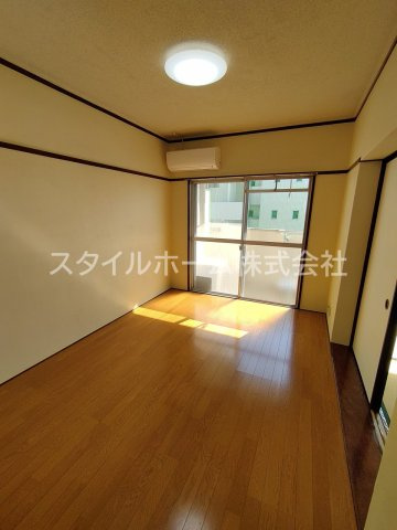【居間・リビング】 | 山中荘　A