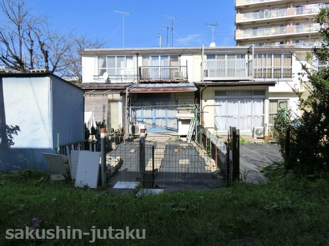 八千代台団地　中古テラスハウスの外観|南側に広ーい庭　家庭菜園を楽しめます。
