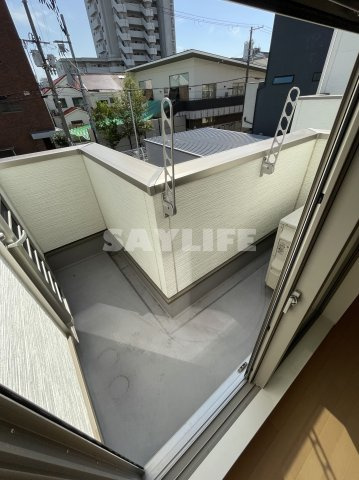 天王田戸建賃貸　3号地のバルコニー