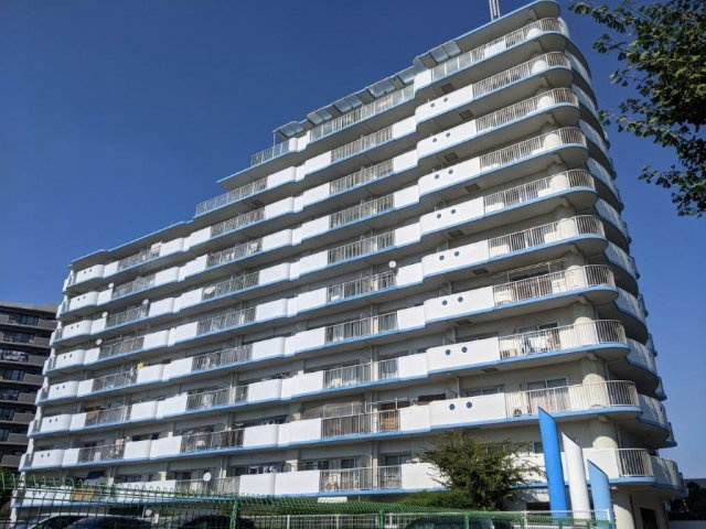 尼崎市杭瀬南新町４丁目の中古マンションの外観