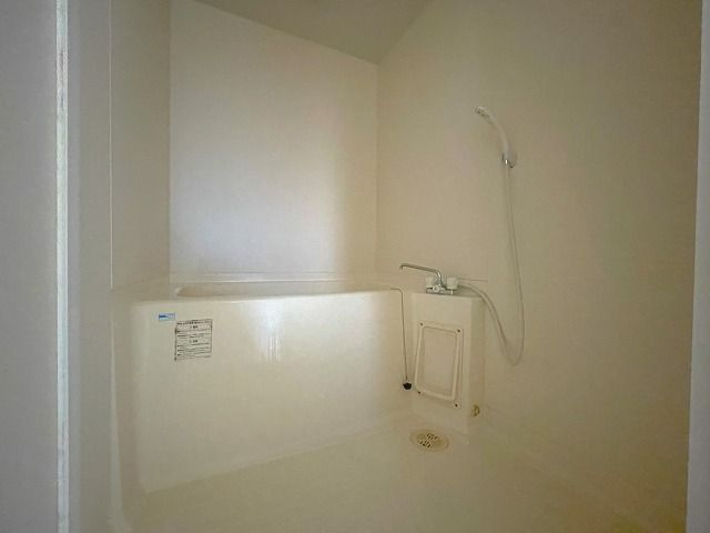 ガーデンハイツいちのみやの浴室|日々の疲れを癒すお風呂付です