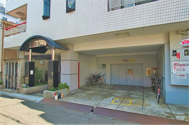 MSコートの駐車場