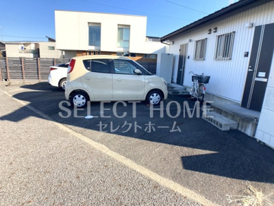 【駐車場】 | 磯井アパート | 駐車場に車を止められます