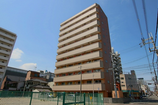M'プラザ高井田の外観