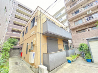【外観】 | 積水ハウス施工の賃貸住宅シャーメゾン♪東急東横線「綱島」駅より徒歩5分！便利な立地の2階建てアパートです♪通勤通学はもちろん、お買い物やお出かけにもGood☆