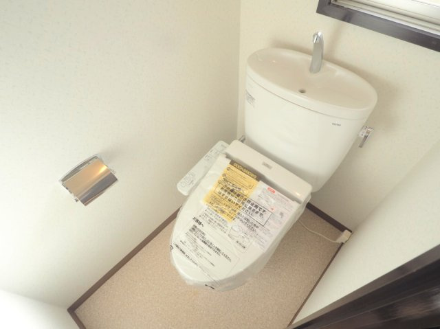 温水洗浄便座付きトイレ★