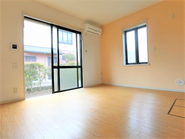 グランメール昭島Bの居間・リビング|※別部屋のイメージ写真です。