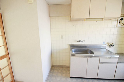 【キッチン】 | 駅前コーポラス | 冷蔵庫スペース