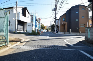 【前面道路含む現地写真】 | 現地見学や資料請求などお気軽にお問合わせ下さい。
周辺環境とあわせて現地ご案内致します。