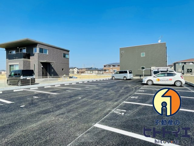 オラス蒲原の駐車場