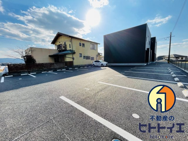 コンフォール・Aの駐車場