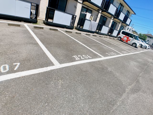 コンフォートⅡの駐車場