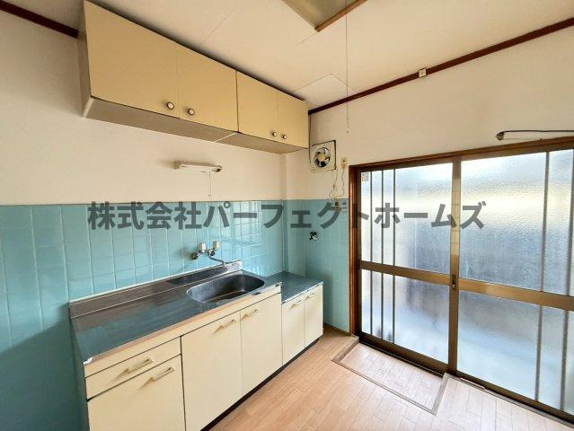 緑町マンションのキッチン|きれいなキッチンです