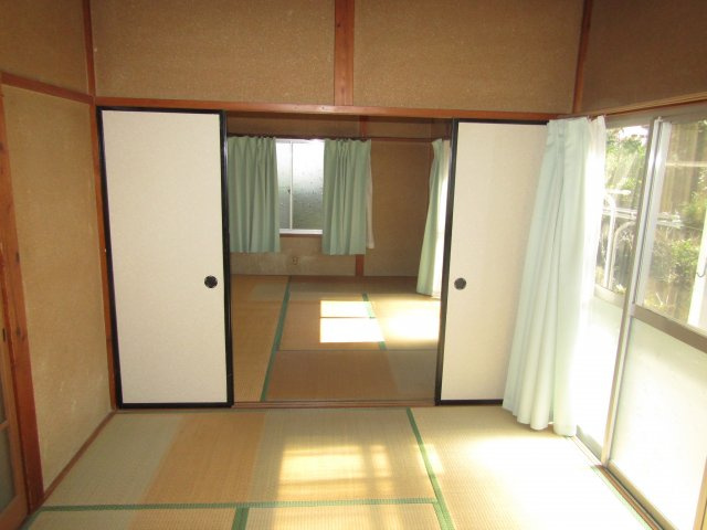 八代八反田戸建の居間・リビング