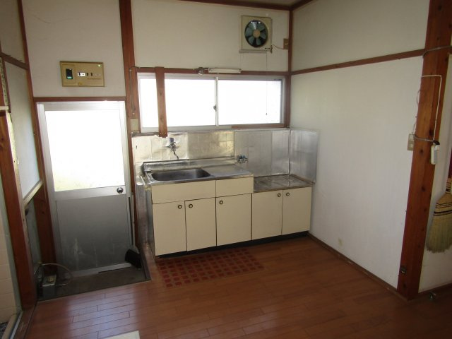 八代八反田戸建のキッチン