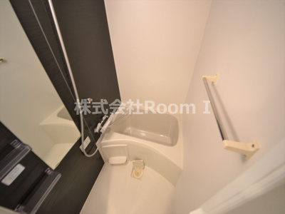 【浴室】 | スワンズシティ大手前レーヴェ | 日々の暮らしに欠かせないお風呂です