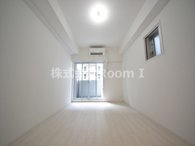 【居間・リビング】 | スワンズシティ大手前レーヴェ | こちらの居間で趣味の時間をお楽しみください