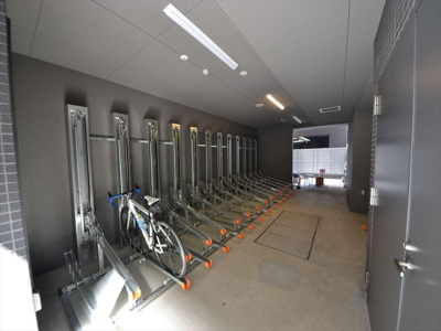 【その他共用部分】 | スワンズシティ大手前レーヴェ | 駐輪場