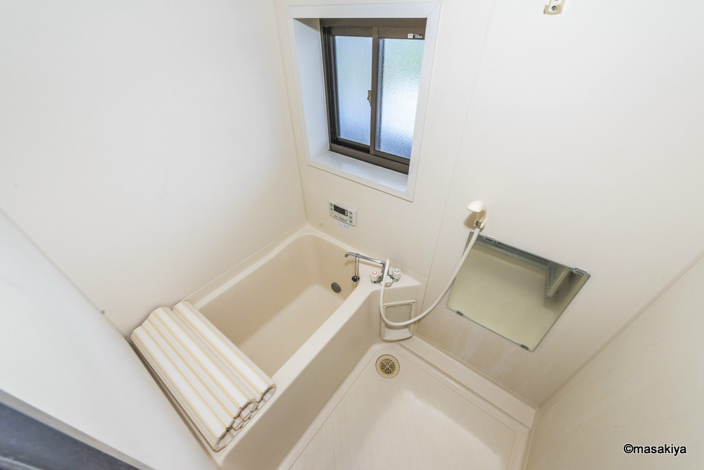 コーポエメラルドの浴室|お風呂　追い焚き付きです。