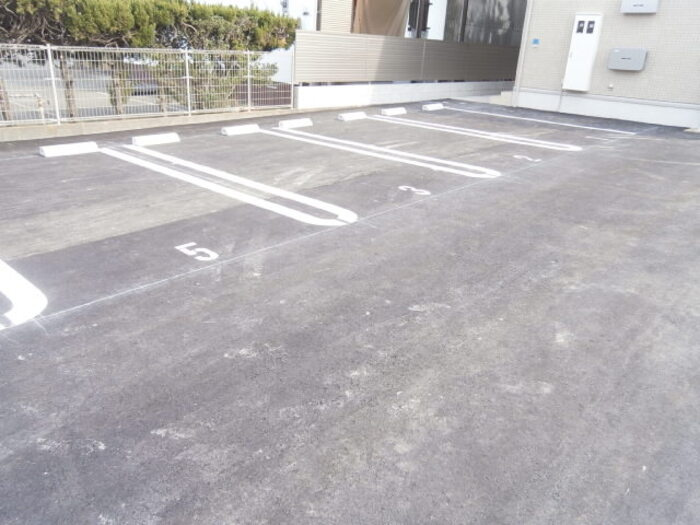 Ｗｉｓｈの駐車場