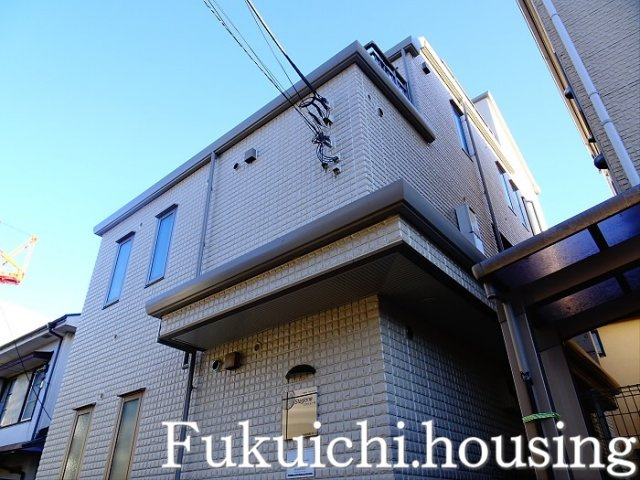 スタジョーネの外観