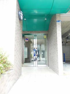 【エントランス】