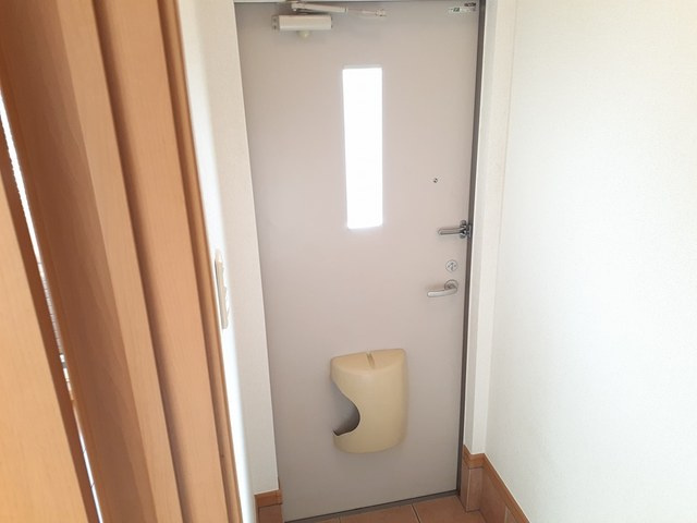 ヴィラ・明神の玄関