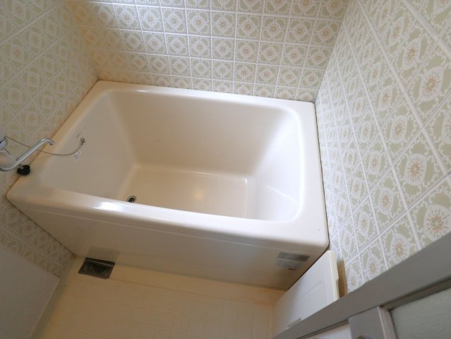 脇アパートＣ号棟の浴室