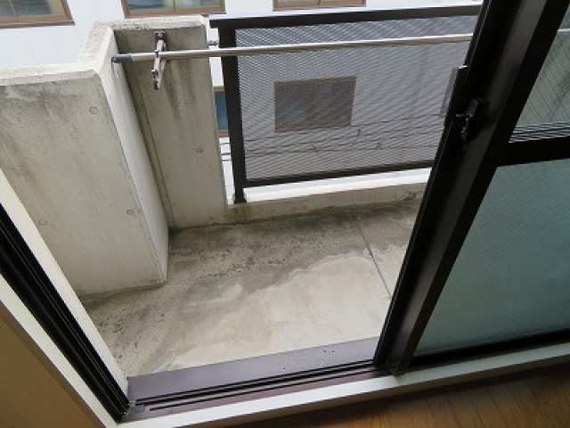 OKハイツ神路のバルコニー