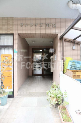 【エントランス】 | LakiaMaison弁天町 | 毎日通るエントランスはこのようになっています