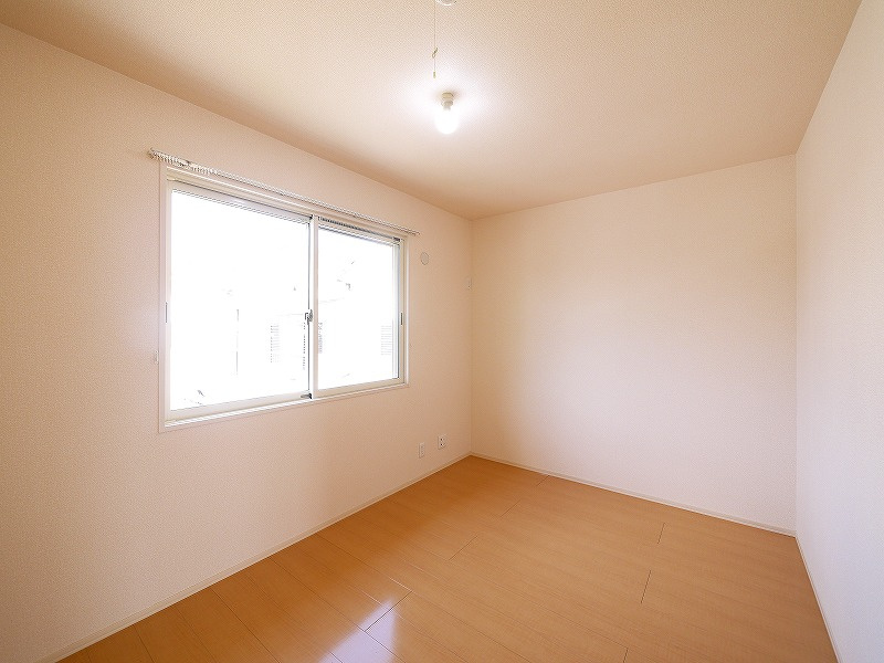 カリュオンの洋室|明るい洋室です