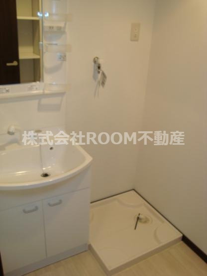 リアン都城の洗面所|明るい洗面所です