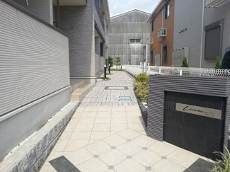 【エントランス】