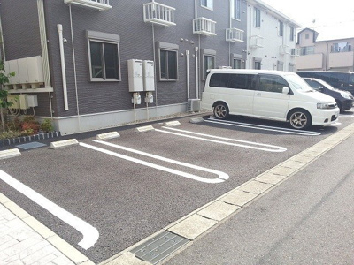 【駐車場】 | ラヴェーナ