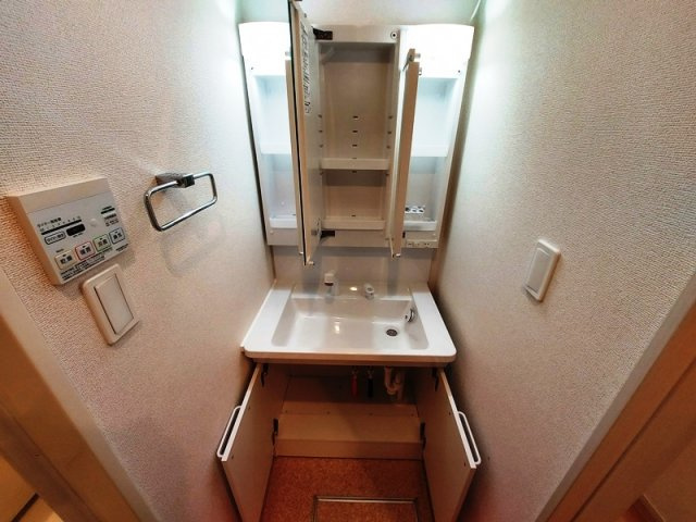 フィオーレ Ⅱの独立洗面台