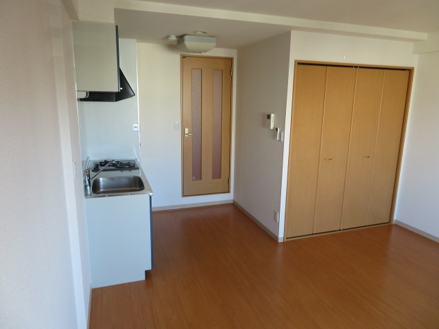 メルベーユ高井田の居間・リビング