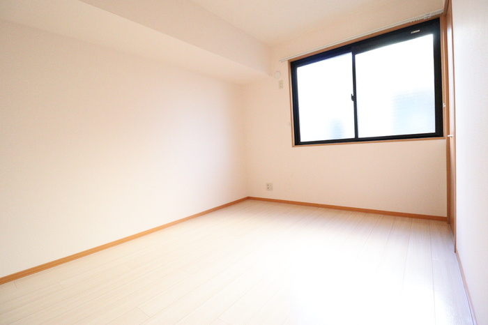 グランパールの洋室